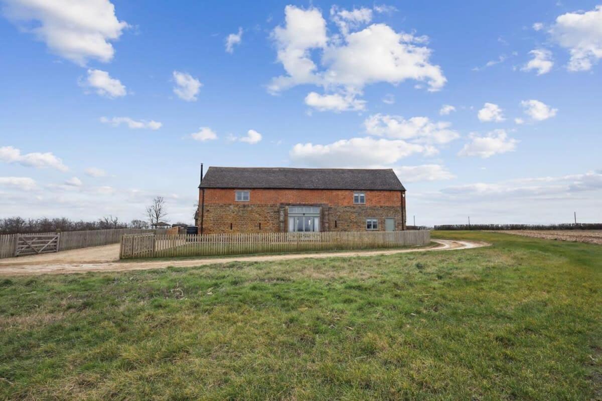 Sophie'S Barn - Hot Tub Packages Available Villa Market Harborough Exteriör bild
